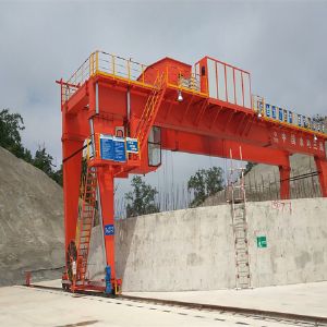 集裝箱門式起重機(jī)